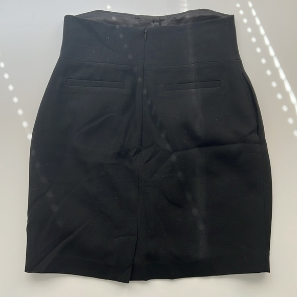 Club Monaco pencil skirt with front pleats and button details - Picture 4 of 5